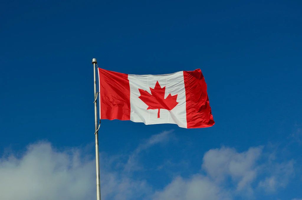 A majestic flag of Canada